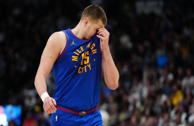 三亿体育体育网页版登录入口-汉堡球员被红牌罚下，助球队遭遇惨败的简单介绍