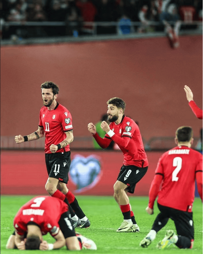 格鲁吉亚队在欧国联比赛中精彩表现 格鲁吉亚队在欧国联比赛中精彩表现