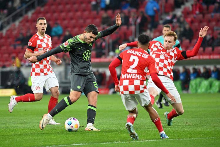 三亿体育体育娱乐-包含德累斯顿客场挑战对手，豪取胜利的词条