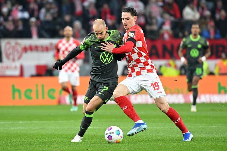 包含德累斯顿客场挑战对手,豪取胜利的词条 包含德累斯顿客场挑战对手,豪取胜利的词条