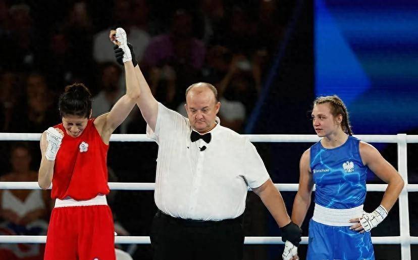 三亿体育体育官方入口-东欧选手在拳击比赛中赢得掌声