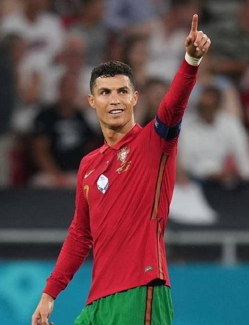 C罗表态：我会一直为葡萄牙国家队效力