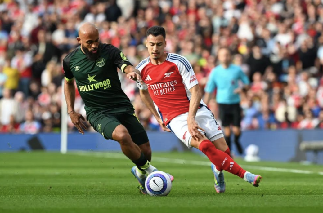 三亿体育体育网页版入口-多特蒙德球迷热情呐喊为球队打气