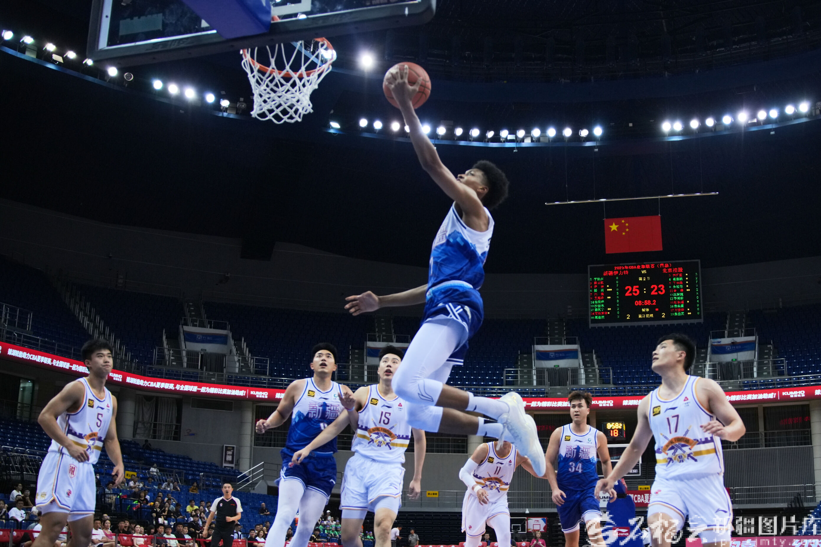 包含国内篮球联赛将开启全新一季，球迷热情高涨的词条