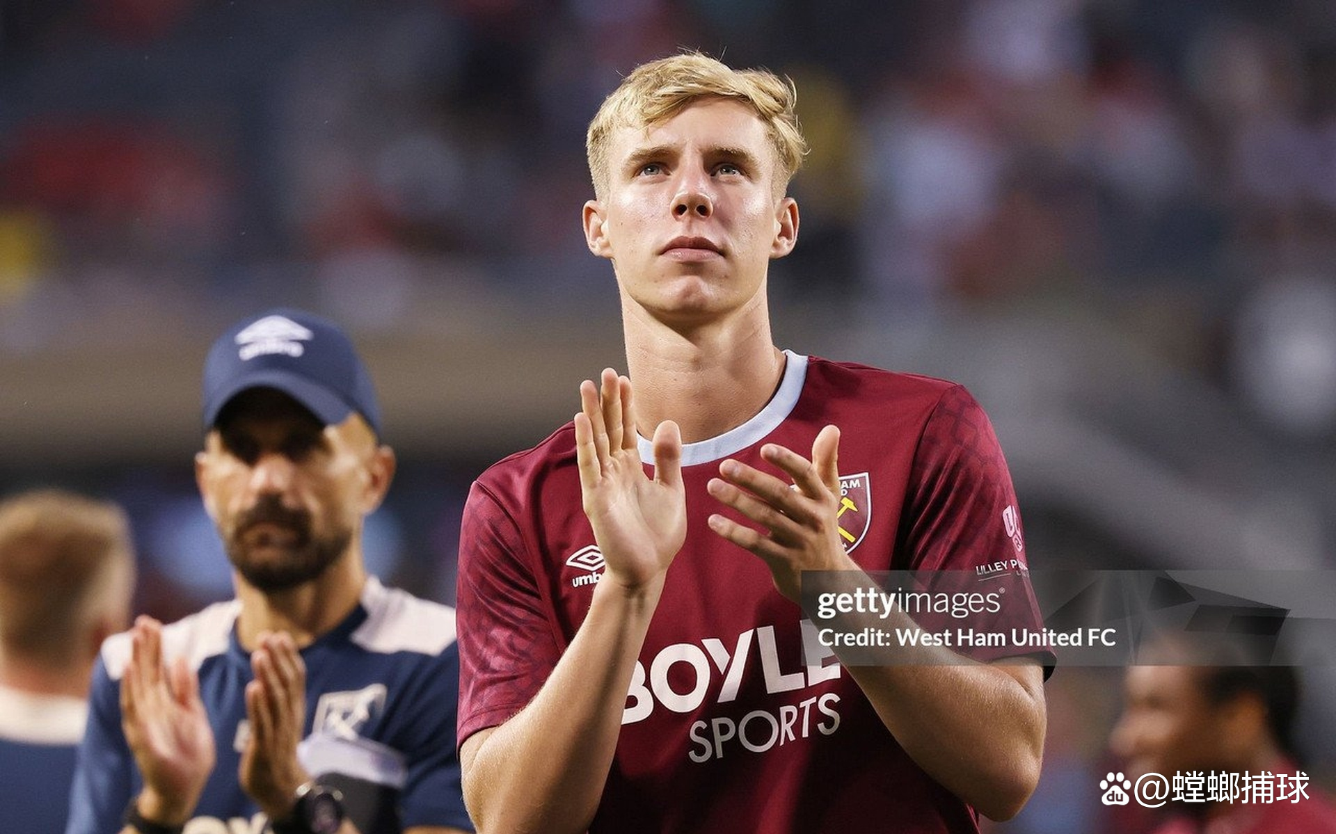 斯旺西队表现抢眼，获得胜利